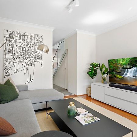 Elegantly Modern 2-Bed In The Heart Of Chippendale Apartment Sydney Exterior photo